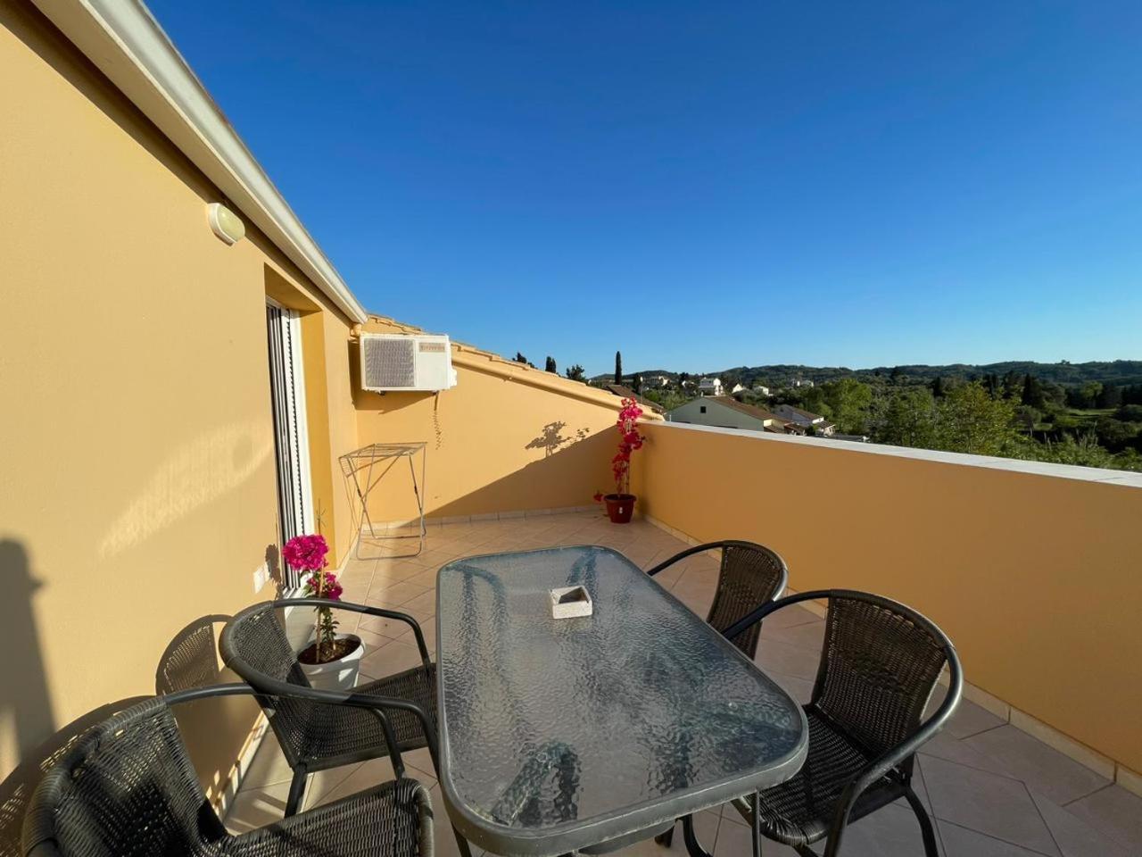 Ferienwohnung La Soffitta Di Bampina Perivólion Exterior foto