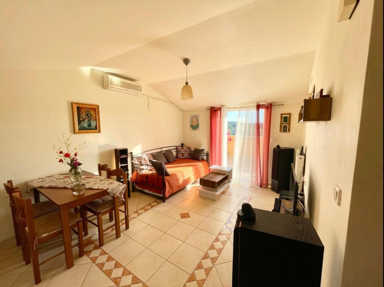 Ferienwohnung La Soffitta Di Bampina Perivólion Exterior foto