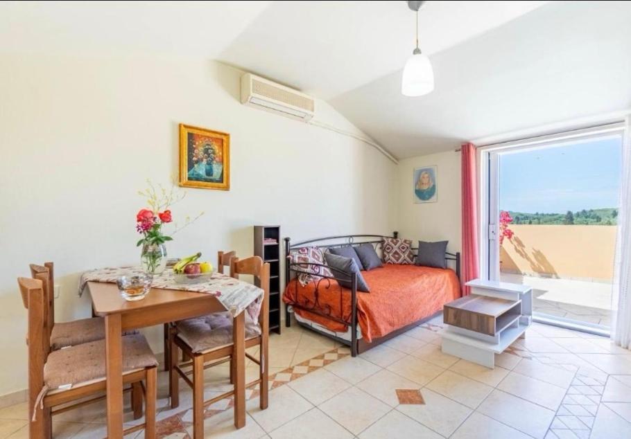 Ferienwohnung La Soffitta Di Bampina Perivólion Exterior foto